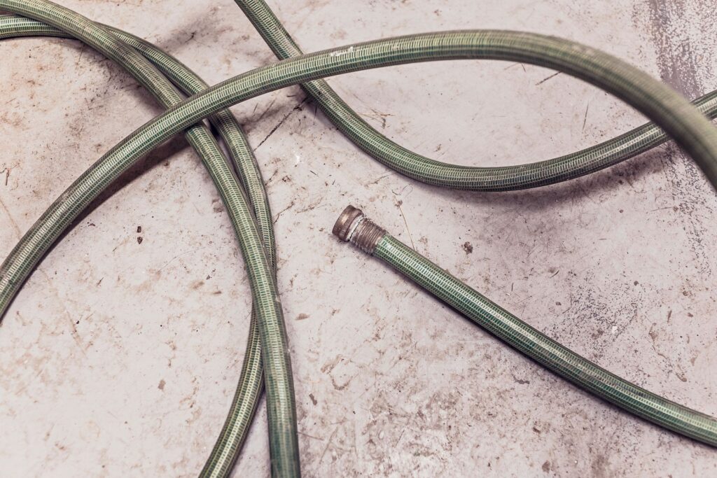 How Garden Hose Length Affects Flow Rate