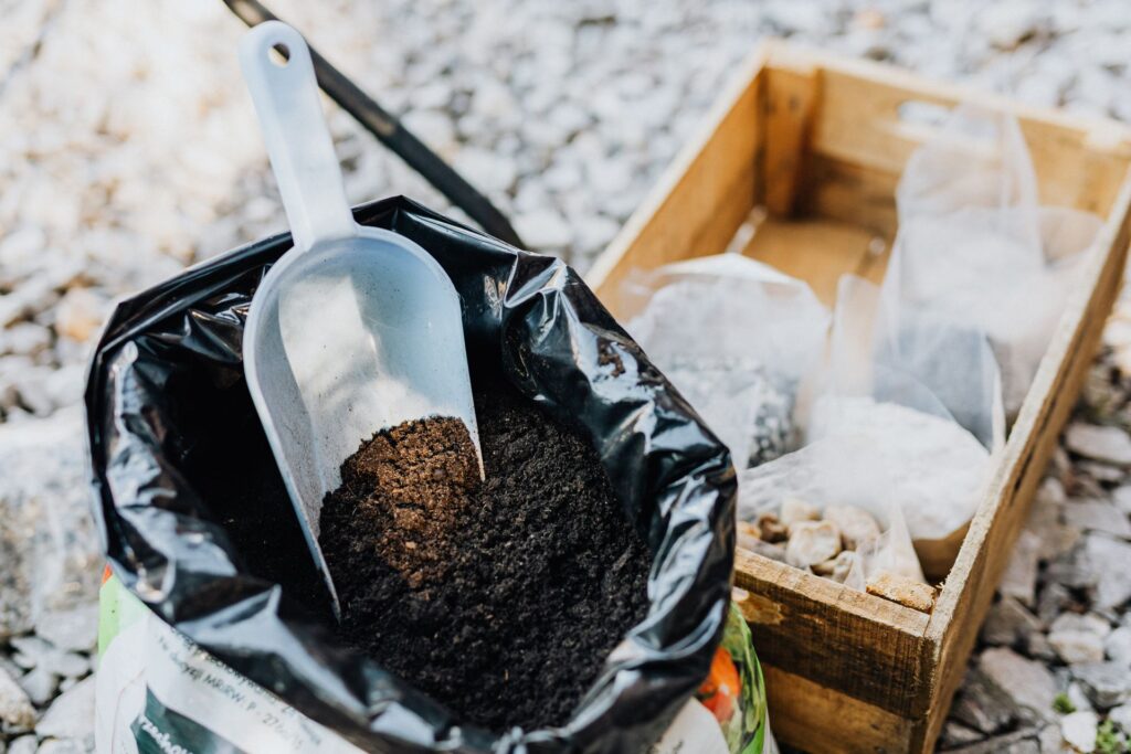 How Many Bags of Compost Do You Need Per Square Foot?